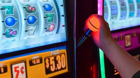Is It Better To Play One Slot Machine Or Move Around: 3 Tips For .